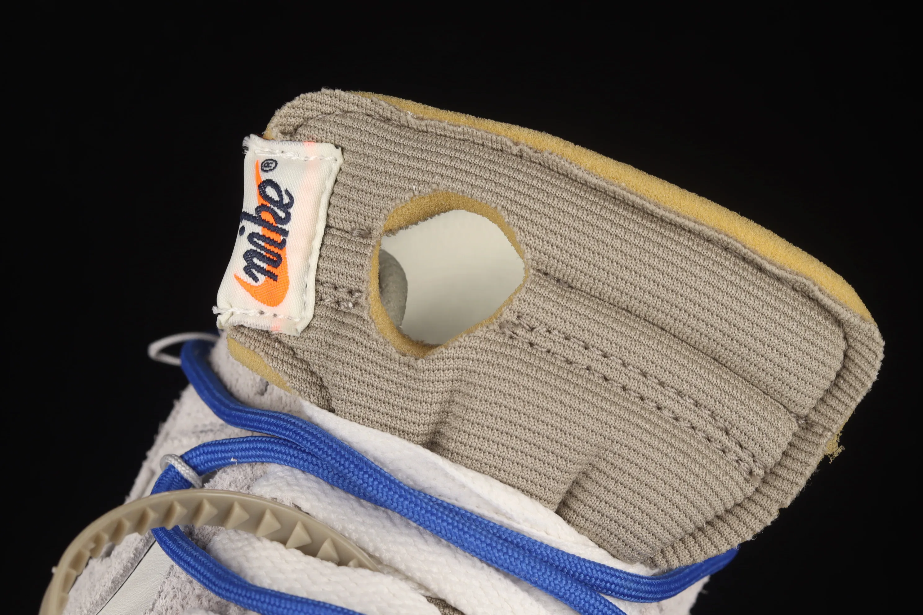 All Categories Nk SB Dunk Series Nk SB Dunk Low Low-top Sneakers Pure Original Version OF x Nk Dunk Low OW Suede SB Smash Backboard Fashion Casual Sneakers DJ0950-104